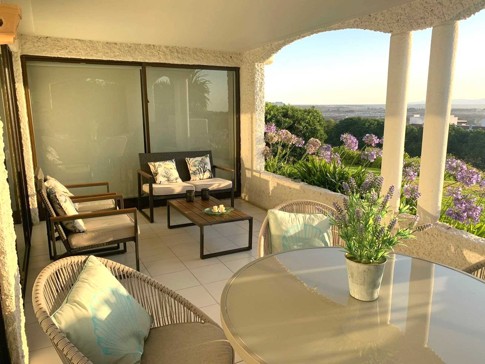 Línea 2, capacidad 8 personas, 3 dormitorios